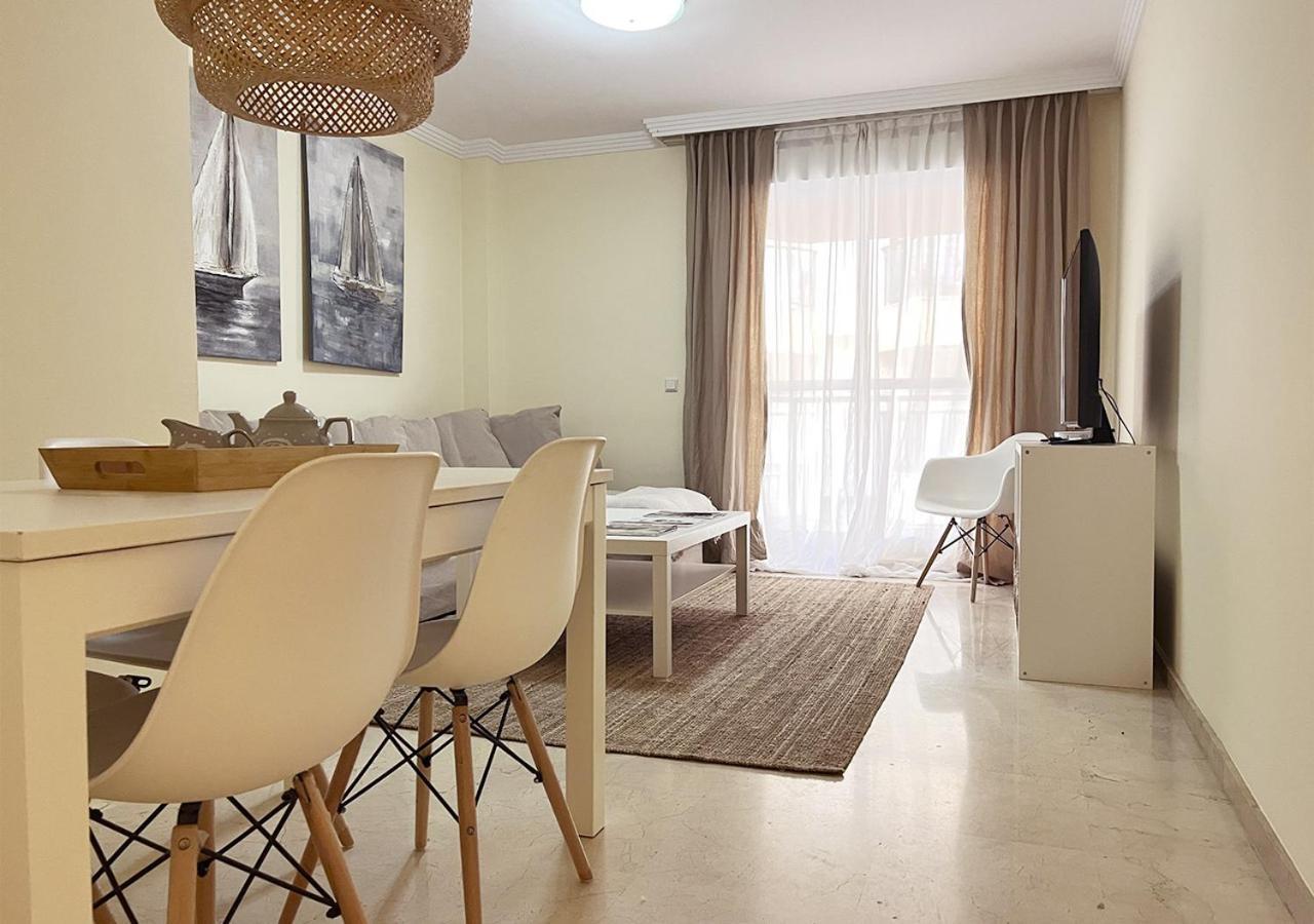 Apartamento Primera Linea Estepona By Isa Hoteles Bagian luar foto