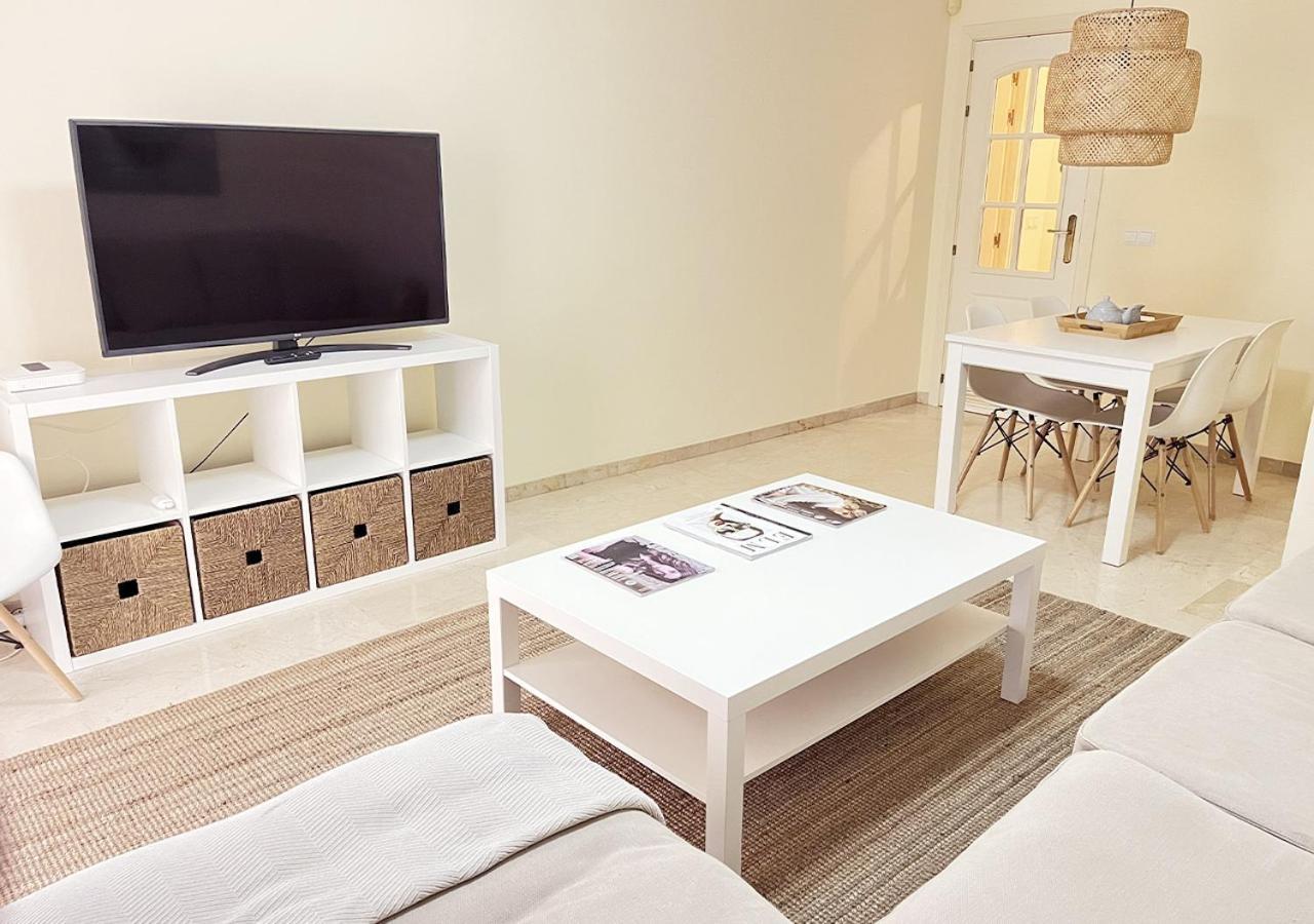 Apartamento Primera Linea Estepona By Isa Hoteles Bagian luar foto